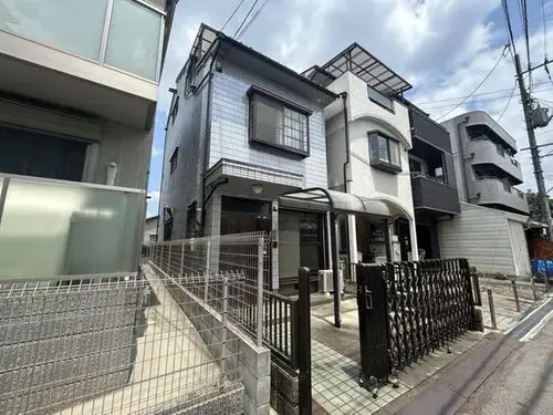 Akiya in Osaka