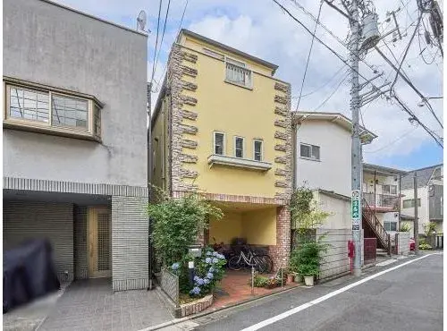 Akiya in Tokyo