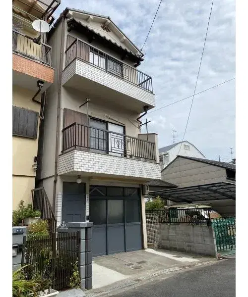 Akiya in Osaka