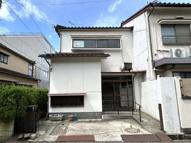 Akiya in 金沢市