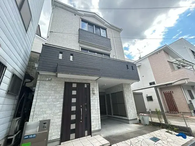 Akiya in Osaka