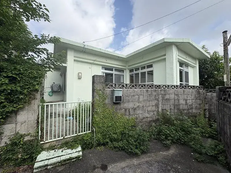 Akiya in Okinawa