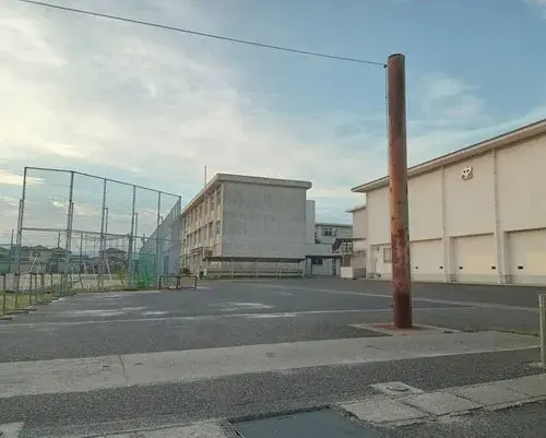 4LDK+S房产 铃鹿市 三重县 (3)