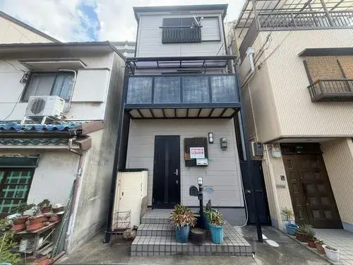 Akiya in Osaka