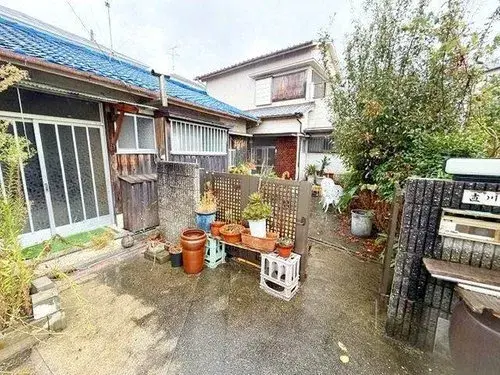 Akiya in Osaka