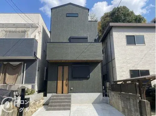 Akiya in Osaka