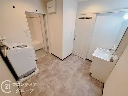 3LDK Neyagawa City Osaka Prefecture (24)