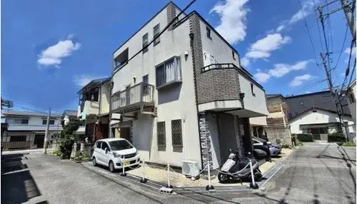 Akiya in Osaka