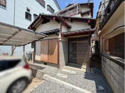 Akiya in Osaka