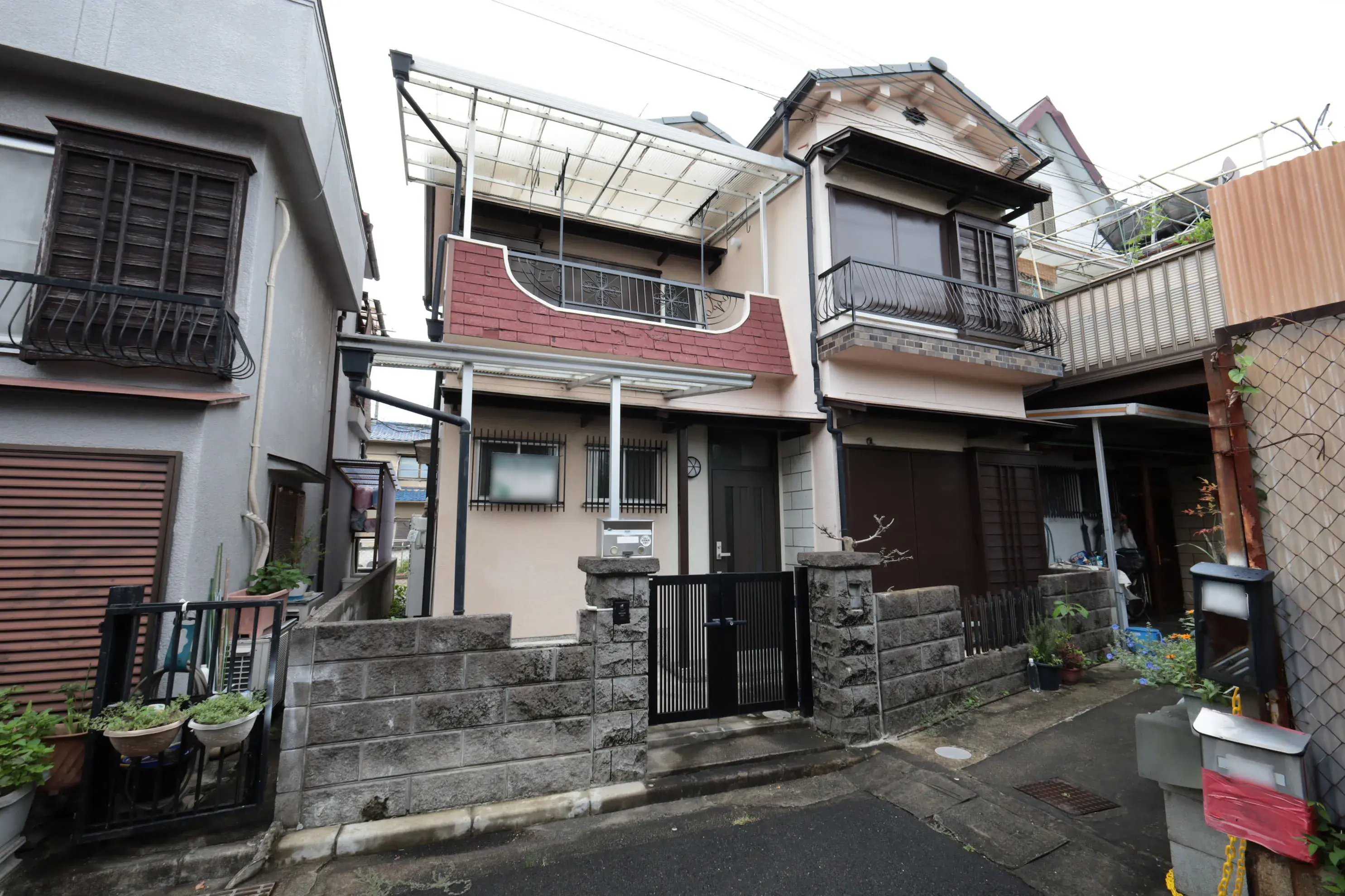 Akiya in Osaka