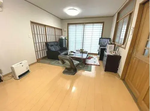 7 chambres, salon, salle à manger, cuisine, pièce de service, Ville de Mobara, Préfecture de Chiba (10)