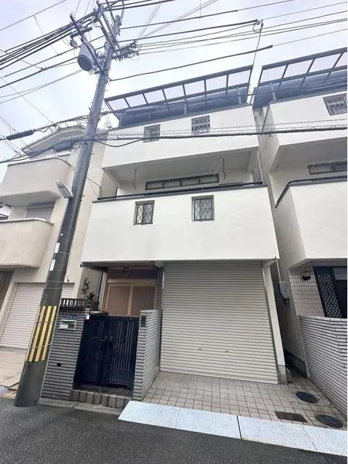 Akiya in Osaka