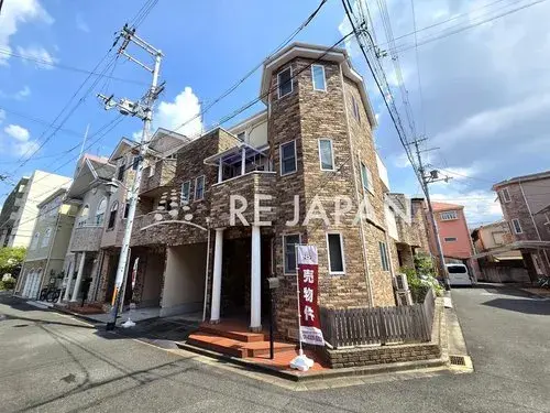 Akiya in Osaka