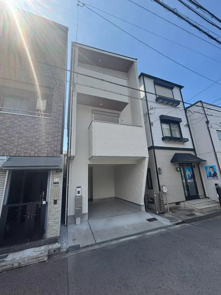Akiya in Osaka