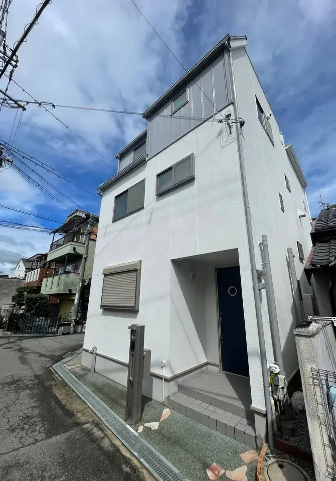 Akiya in Osaka