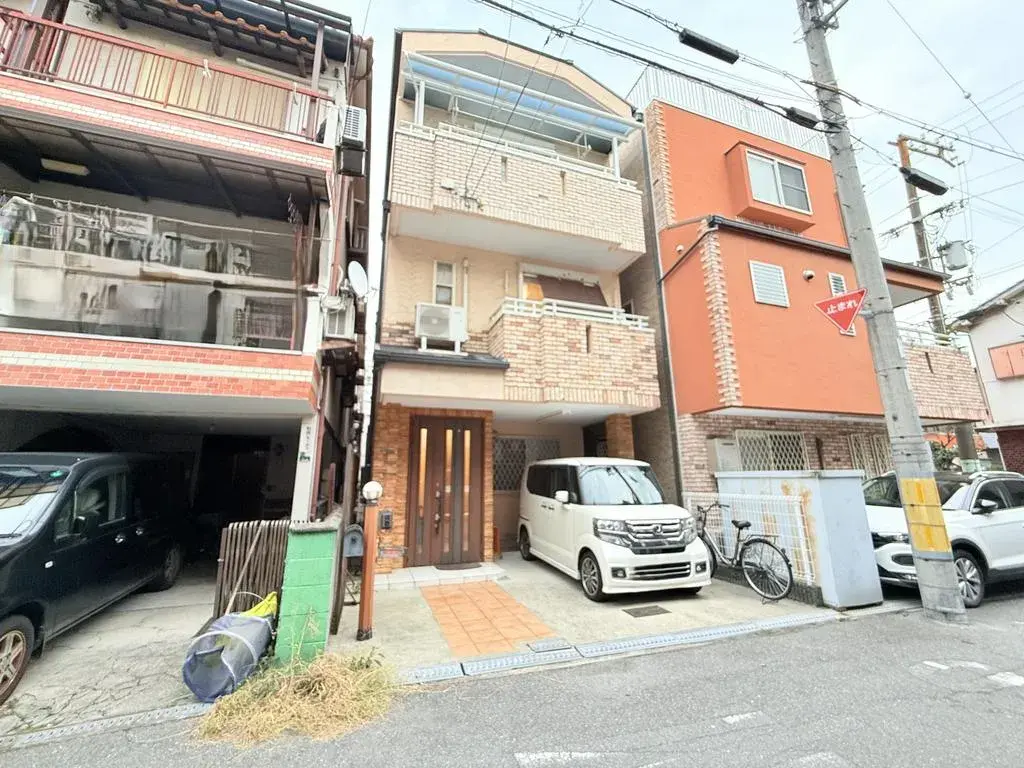 Akiya in Osaka
