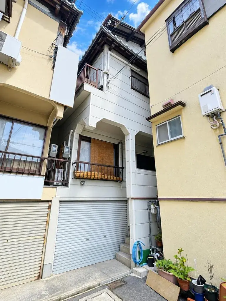 Akiya in Osaka