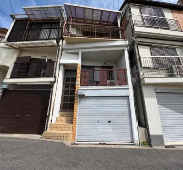 Akiya in Osaka