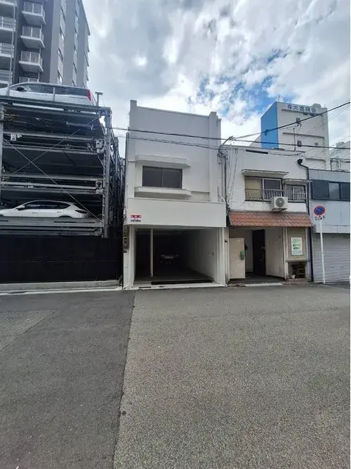 Akiya in Osaka