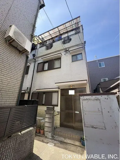 Akiya in Osaka