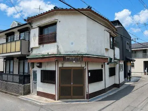Akiya in Osaka