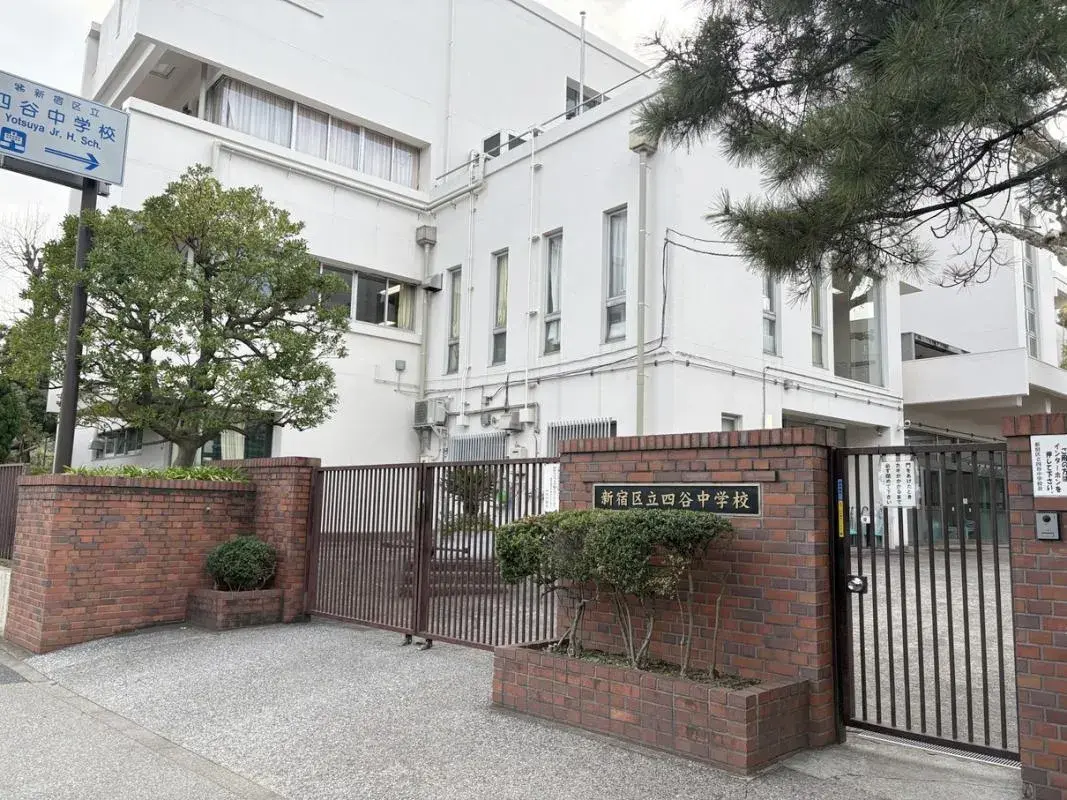 2LDK Barrio Minato Tokio (25)