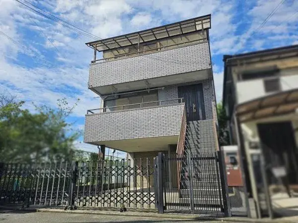 Akiya in Osaka