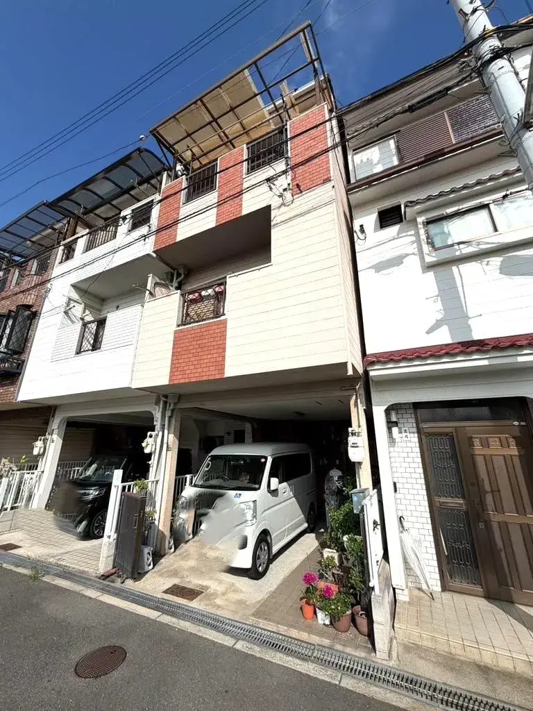 Akiya in Osaka