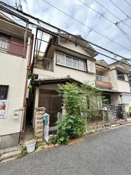 Akiya in Osaka