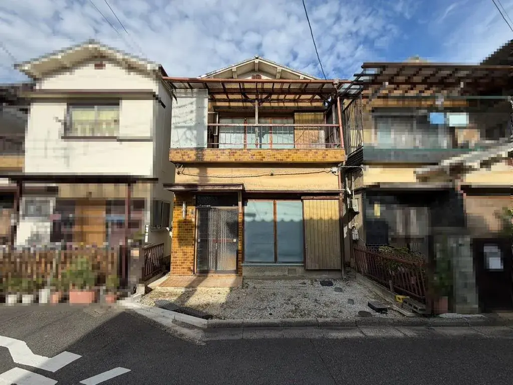 Akiya in Osaka