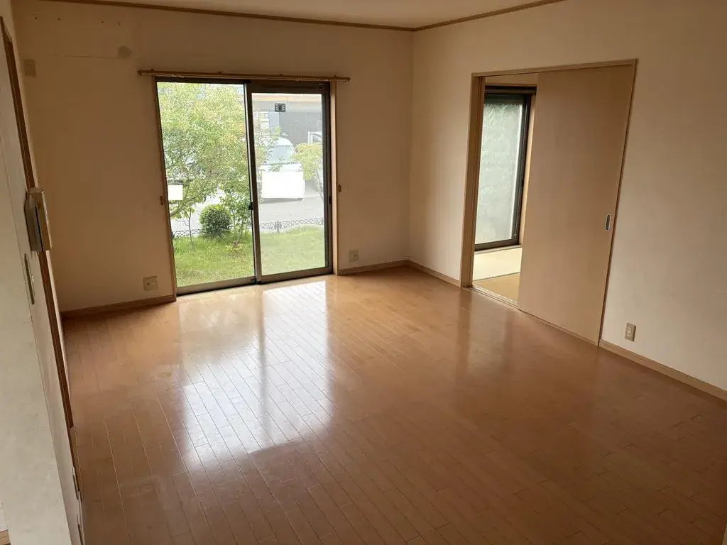 Propiedad 4SLDK en la ciudad de Iwade, Prefectura de Wakayama (2)