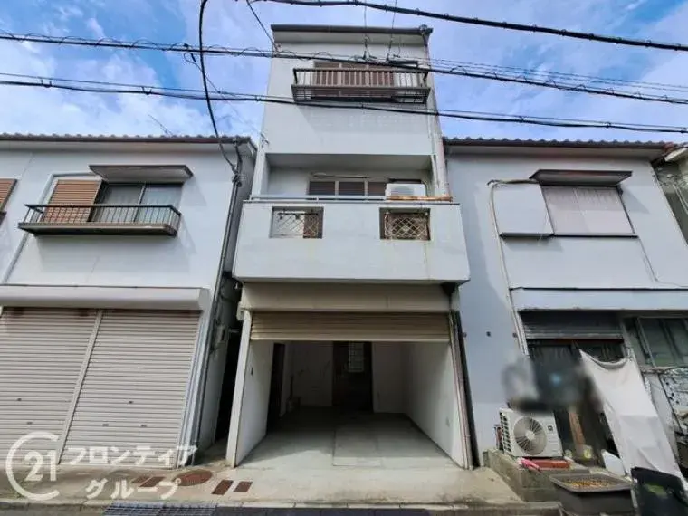 Akiya in Osaka
