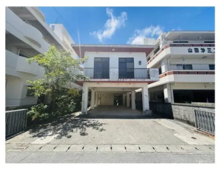 Akiya in Okinawa