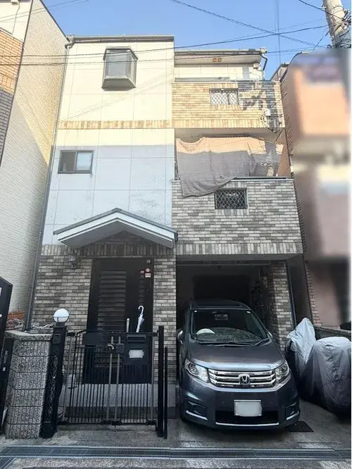 Akiya in Osaka