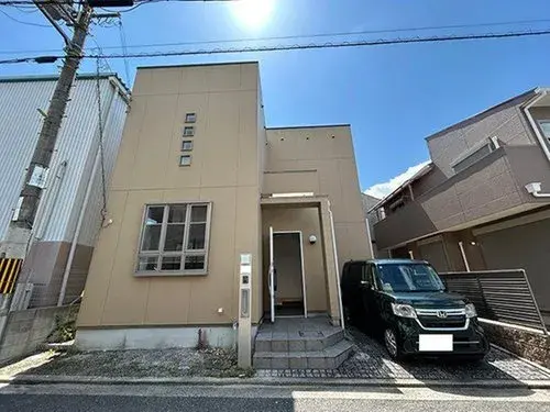 Akiya in Osaka