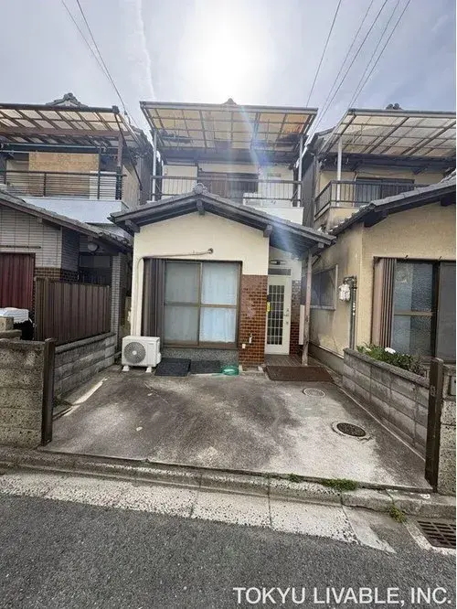 Akiya in Osaka