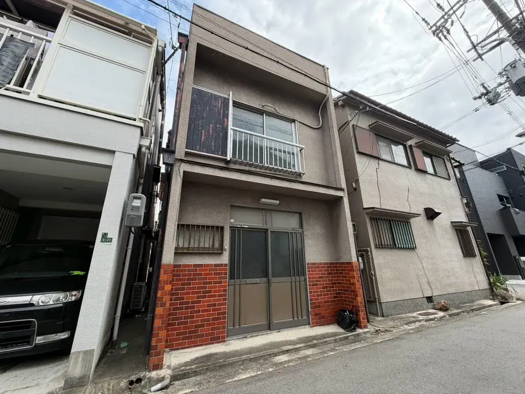 Akiya in Osaka