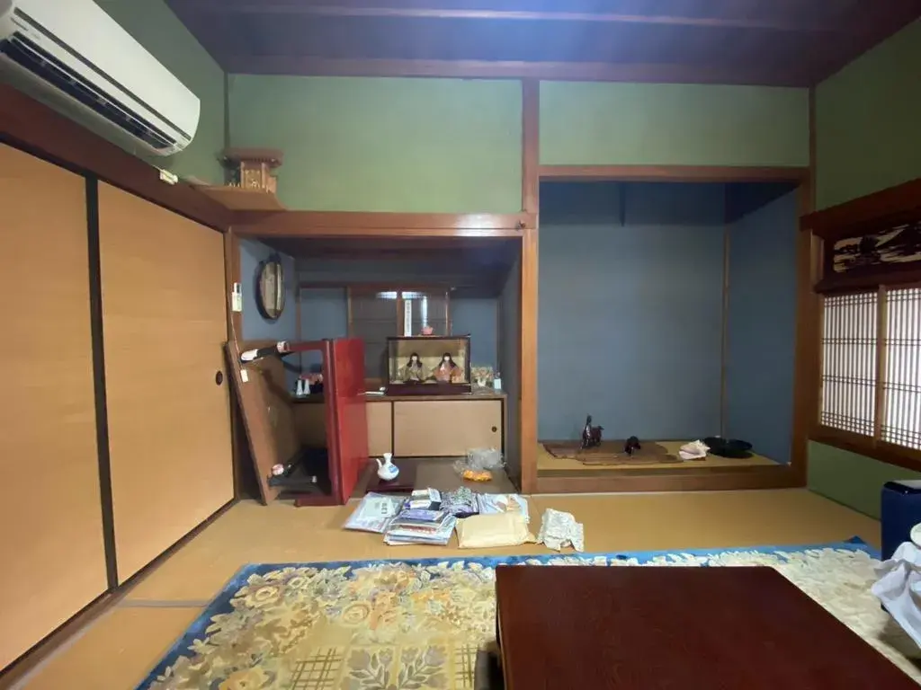 7LDK Uwajima City Ehime Prefecture (2)