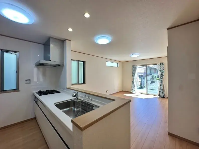 4LDK房产 与那原町 冲绳县 (15)