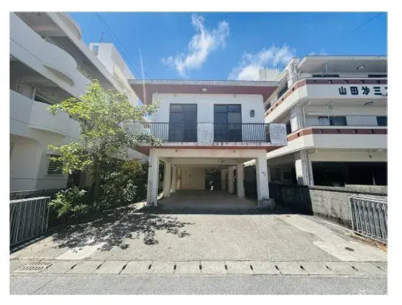 Akiya in Okinawa