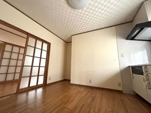 4K مدينة مايبارا محافظة شيغا (16)