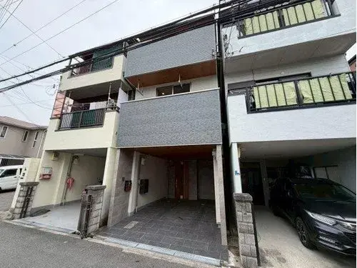 Akiya in Osaka
