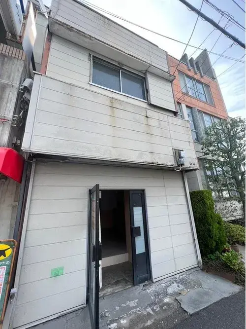 Akiya in Osaka