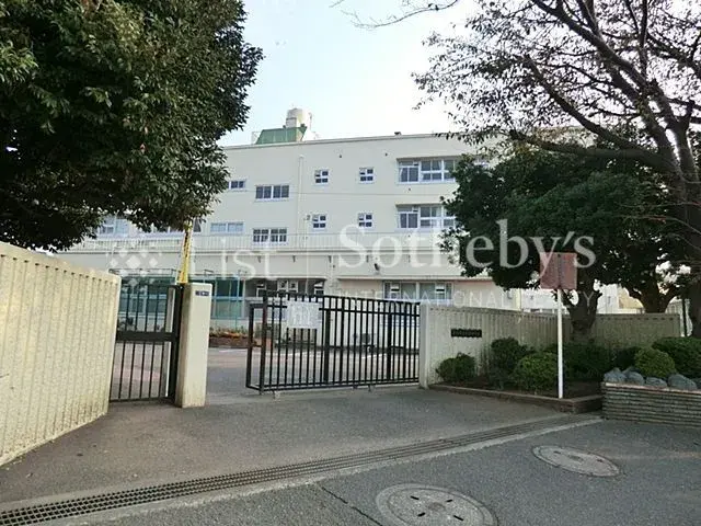 Propriété 3LDK
Izumi-ku Yokohama-shi Préfecture de Kanagawa (22)