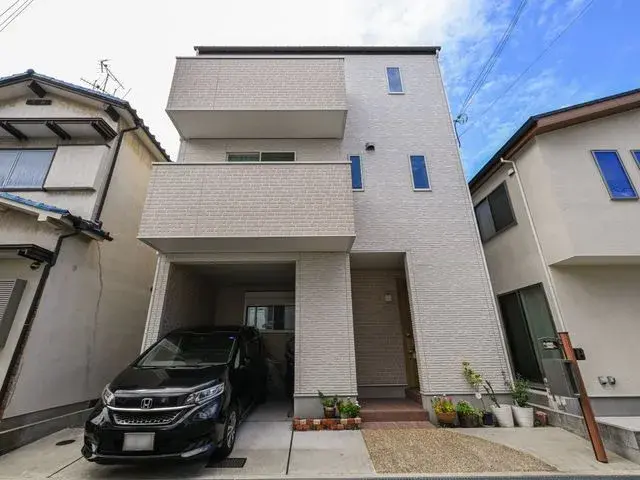 Akiya in Osaka