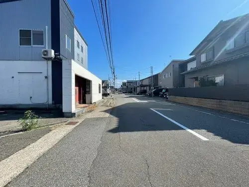 2室1厅1厨
金泽市
石川县 (3)
