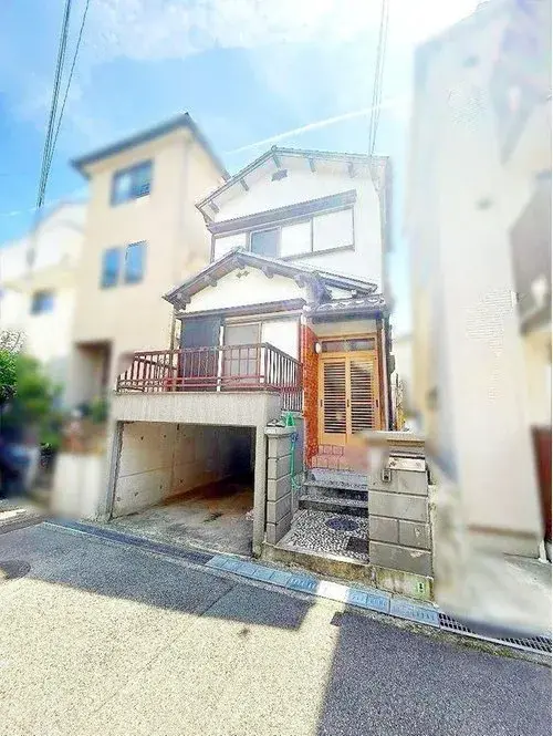 Akiya in Osaka