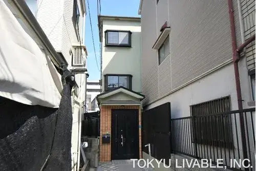 Akiya in Osaka