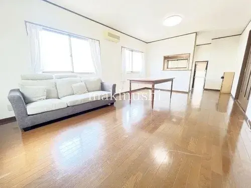 5LDK+2S Property Tomitabayashi City Osaka Prefecture (10)