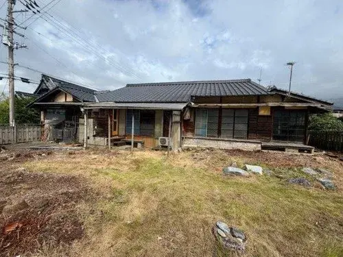 Akiya in Ehime